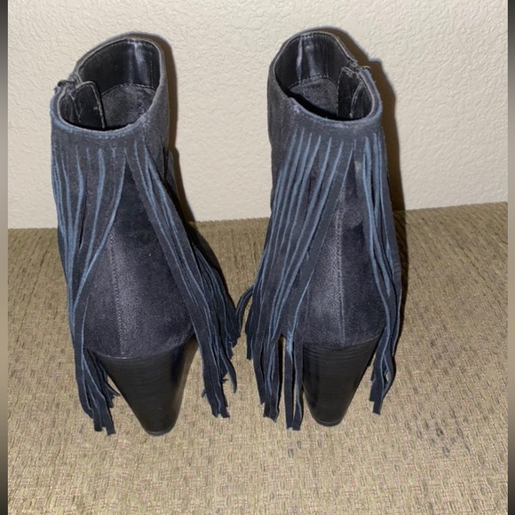 Carlos Santana , black point toe angle boot! With fringe, super cute. - Picture 5 of 6